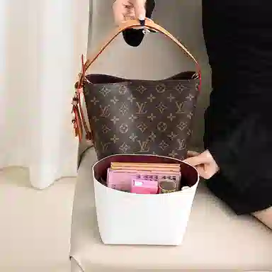 GUYI LOUIS VUITTON ALL IN BB