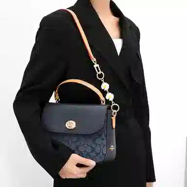 GUYI COACHmmarlie 24