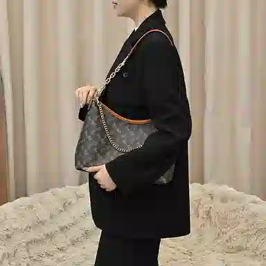 GUYI COACH Laurel coach