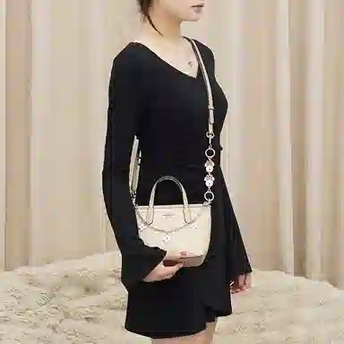 GUYI COACH city15