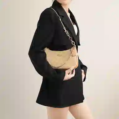 GUYI COACH