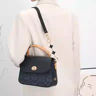 GUYI COACHmmarlie 24