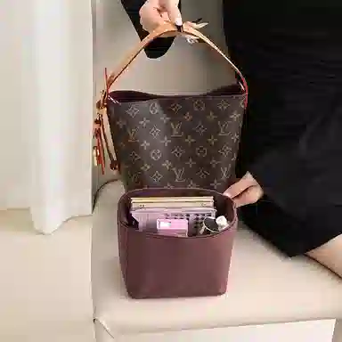 GUYI LOUIS VUITTON ALL IN BB