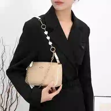 GUYI COACH Nolita 19