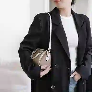 GUYI COACHLacey 18diy