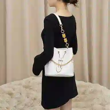 GUYI COACHRowan 2122