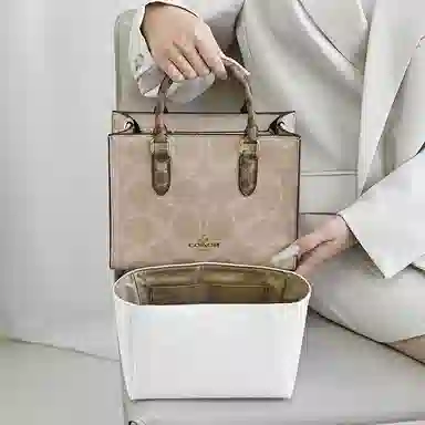 GUYI COACH Maggie tote