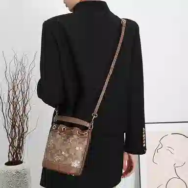 GUYI COACHDempsey1415mini
