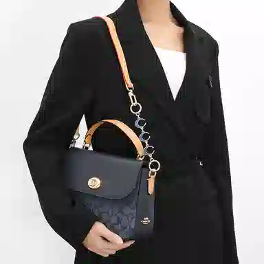 GUYI COACHmmarlie 24