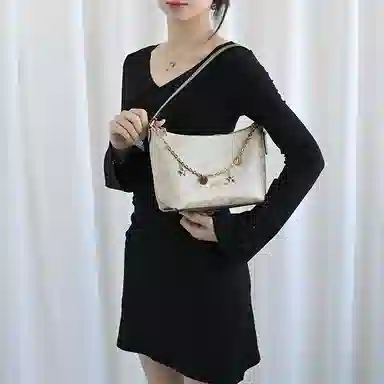 GUYI COACH Signature Zip Top 20