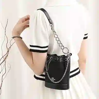 GUYI COACH