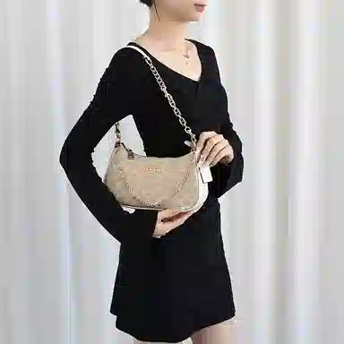 GUYI COACH Teri24
