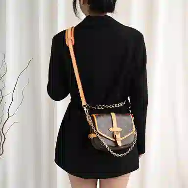 GUYI LV Saumur bb