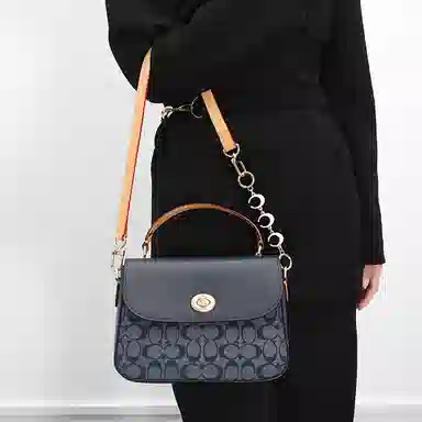 GUYI COACHmmarlie 24