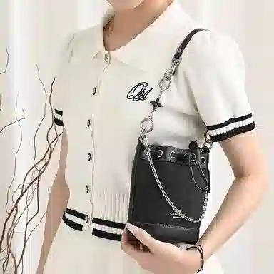 GUYI COACH