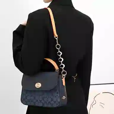 GUYI COACHmmarlie 24