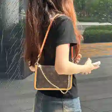 GUYI LV Carryall