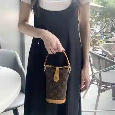 GUYI LV