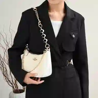 GUYI coachteri25