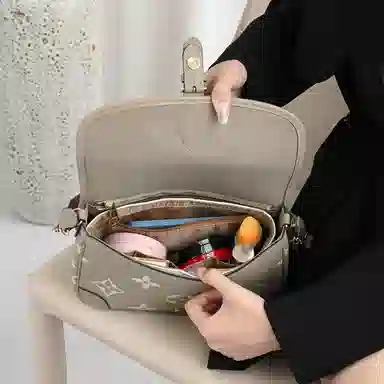 GUYI LV Diane