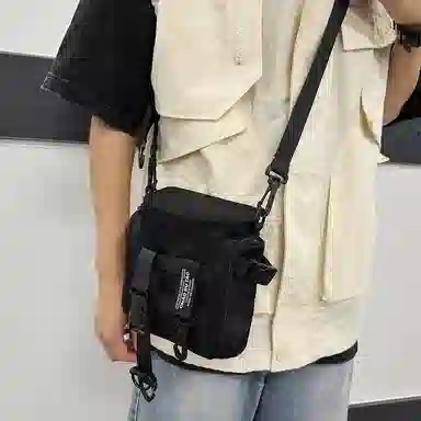 醇龙   尼龙男女通用黑色潮牌工装斜挎包机能风个性单肩包休闲日系背包