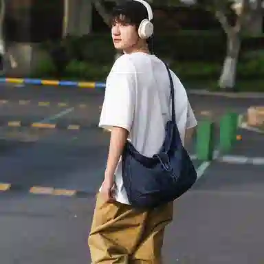 醇龙 男女通用 斜挎单肩包 牛仔布 大容量百搭 多色