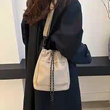 醇龙 百搭抽绳百搭学生简约水桶包潮流 尼龙 斜挎单肩包 男女同款情侣款 多色