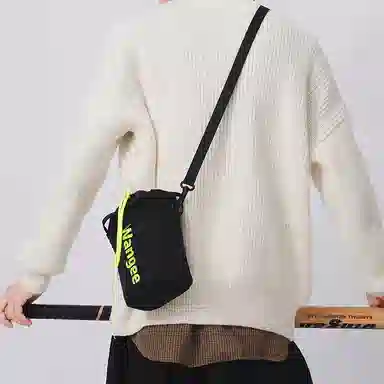 醇龙 小众时尚水杯高级感百搭 尼龙 水桶包单肩包 常规 男女同款情侣款 多色