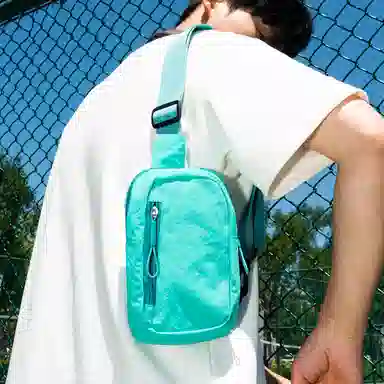 茵初 时尚轻便简约纯色 尼龙 胸包 男女同款情侣款 多色