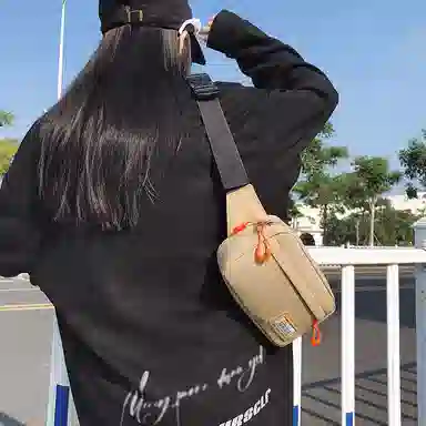 醇龙 休闲百搭潮流 尼龙 胸包 常规 男女同款情侣款 白色/棕色/黑色/卡其色