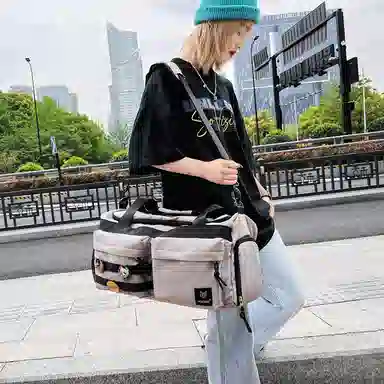 醇龙 大容量干湿分离时尚休闲 尼龙布 单肩包 男女同款情侣款 黑/青绿/黄/蓝/军绿/粉/卡其