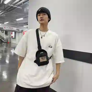 醇龙 休闲潮流 尼龙 胸包 常规 男女同款情侣款 黑色/米白色/红色/卡其色/灰色