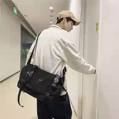 醇龙  尼龙男女通用黑色背包斜挎包大容量单肩包邮差包