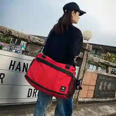 醇龙 中性风休闲简约短途旅游时尚百搭 尼龙 旅行包 常规 男女同款情侣款 黑/红/黄/卡其/青绿/军绿/粉