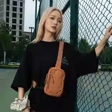 茵初 时尚轻便简约纯色 尼龙 胸包 男女同款情侣款 多色