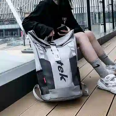 醇龙 大容量反光个性休闲大学生外出旅行简约 牛津布 双肩包 常规 男女同款情侣款 黑色/灰色