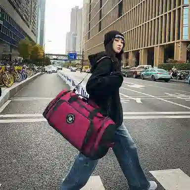 醇龙 多功能大容量干湿分离 牛津布 旅行包 男女同款情侣款 酒红色 青绿色/牛仔蓝色/黑色/灰色/黄色/紫色