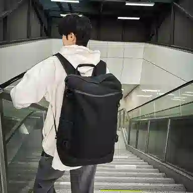 醇龙 时尚潮流百搭纯色高级简约 尼龙 双肩包 常规 男女同款情侣款 黑色