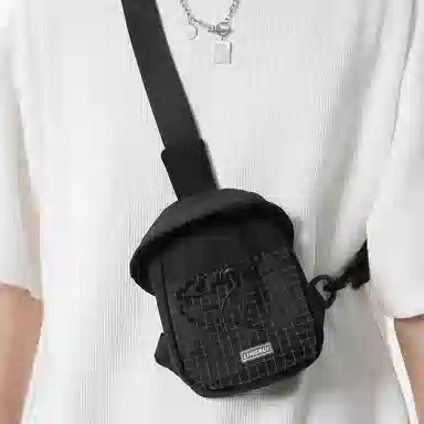 醇龙 休闲百搭个性轻便 尼龙 斜挎包 男女同款情侣款 多色