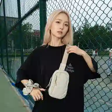 茵初 时尚轻便简约纯色 尼龙 胸包 男女同款情侣款 多色