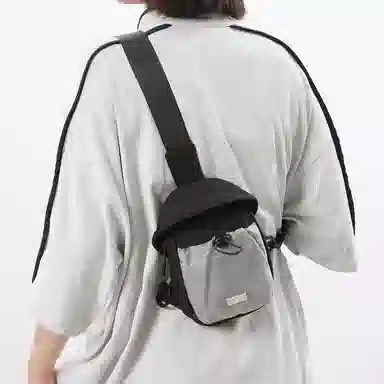 醇龙 休闲百搭个性轻便 尼龙 斜挎包 男女同款情侣款 多色