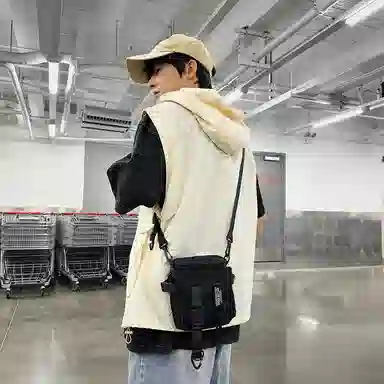 醇龙   尼龙男女通用黑色潮牌工装斜挎包机能风个性单肩包休闲日系背包