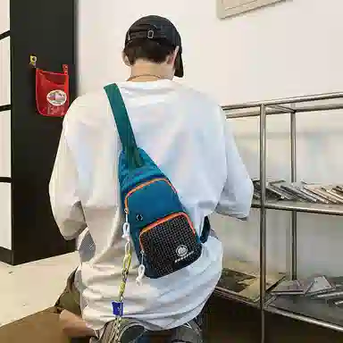 醇龙  斜挎包时尚胸包男女通用尼龙单肩包休闲外出旅游小背包运动包 多色