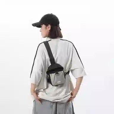 醇龙 休闲百搭个性轻便 尼龙 斜挎包 男女同款情侣款 多色