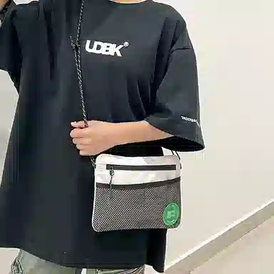 醇龙  尼龙男女通用日韩潮牌旅行多功能零钱手机轻薄收纳单肩斜挎包 多色