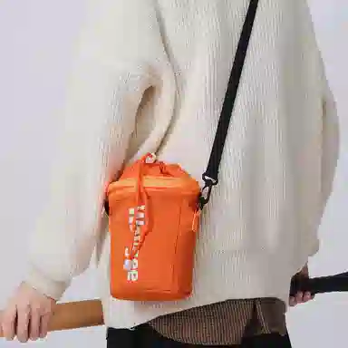 醇龙 小众时尚水杯高级感百搭 尼龙 水桶包单肩包 常规 男女同款情侣款 多色