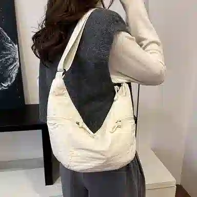 醇龙 简约休闲大容量百搭通勤轻便运动饺子学生百搭 尼龙 斜挎腋下单肩包 男女同款情侣款 多色