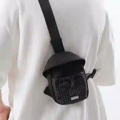 醇龙 休闲百搭个性轻便 尼龙 斜挎包 男女同款情侣款 多色