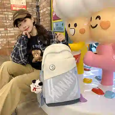 醇龙 高颜值护脊减负旅行轻便大容量学生 双肩包 尼龙 男女通用 多色