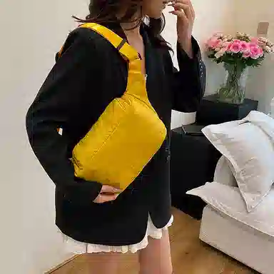 醇龙 纯色简约外出轻便时尚潮流 尼龙 斜挎单肩包 常规 男女同款情侣款 多色